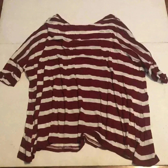 AG red and white oversized casual short sleeve scoop neck T-shirt S - Picture 3 of 4